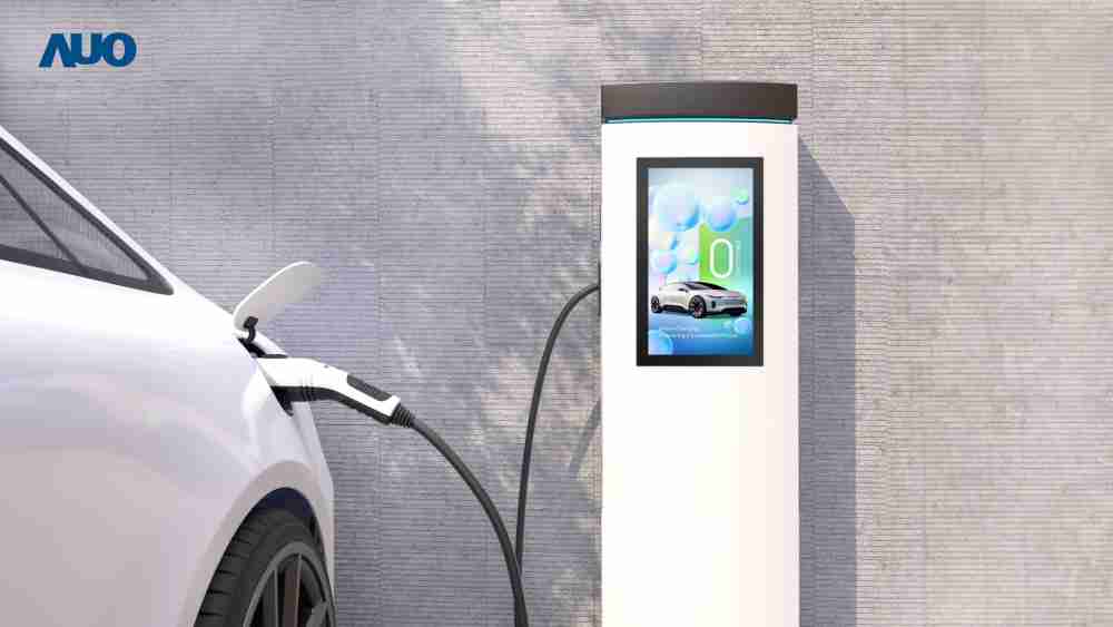 友達〝EVSE車用充電樁解決方案〞專為電動汽車充電樁設計，，具有高亮度、、、、克服戶外艱難環境的耐溫、、耐紫外線等特性，，並搭載散熱性及擴充性強的高效能工業電腦，，，可實現人機互動訴求，，如資訊顯示、、支付等應用