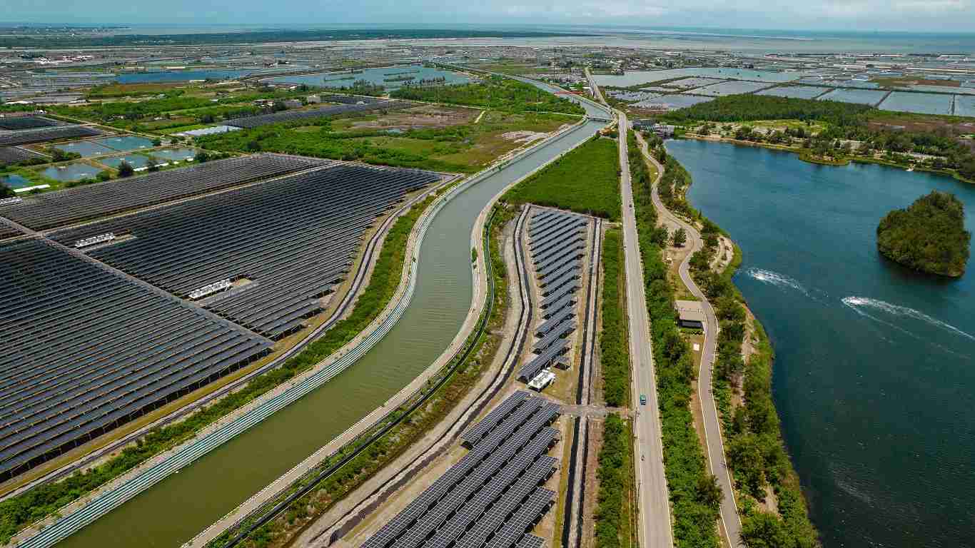 尊时凯龙能源事业提供智慧能源管理、、、太阳能监控管理、、、全方位电厂建置及运维解决方案，，，，并拥有管理超过6000案场的经验